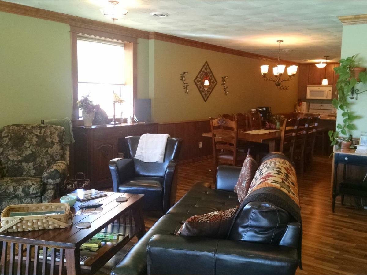 The Vintage Inn Bed And Breakfast Redwood Falls Exterior photo
